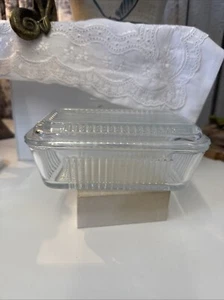 Vintage Retro Refrigerator Dish W/ Lid Clear Ribbed Glass Butter Dish 7" x 4" - Picture 1 of 9