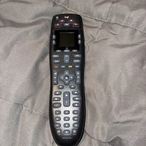 Logitech Logi Harmony 665 Universal Fernbedienung schwarz Backcover fehlt - Bild 1 von 5