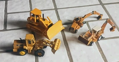 ERTL Lot x4 Dozer Backhoe Loader International Mover, Cat 950f, John Deere 850c - Image 1 of 4