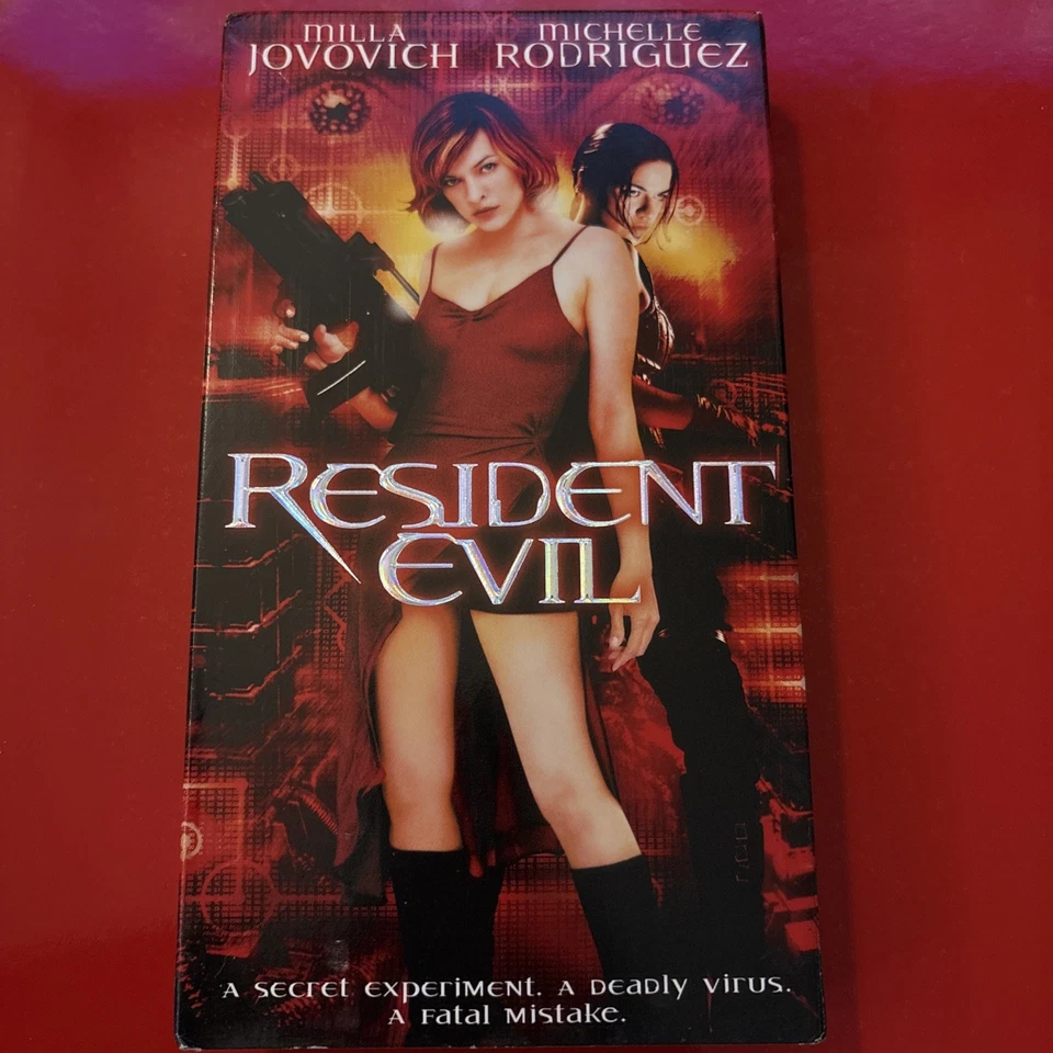 Resident Evil 2002 VHS Milla Jovovich, Michelle Rodriguez Horror Zombie Film Foto 1 de 1