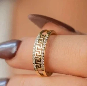 Impresionante anillo de boda redondo de diamantes simulados de 2 quilates enchapado en oro amarillo de 14 k - Imagen 1 de 5