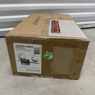 Kichler 45581NBR 2-светлый натуральный латунный светильник для туалетного столика с травленым стеклянным абажуром НОВЫЙ - Изображение 1 из 4