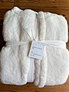 POTTERY BARN COZY COZIEST SHERPA ROBE WHITE SMALL NIP - Picture 1 of 4