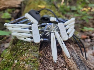 Neu Halsband Halskette Büffelknochen 4-reihig weiß Haarpfeife Indianer Stil Boho - Bild 1 von 7