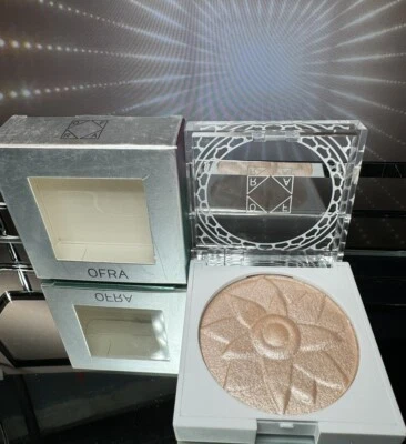 OFRA Cosmetics ~ Pure Glow Finishing Powder ~ Shade Light ~BNIB - Image 1 of 2