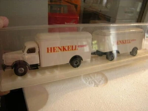 1:87 H0 camión Brekina con remolque Henkell seco en embalaje original - Imagen 1 de 1