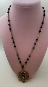 Vintage verzierte Art Deco Damen Portrait schwarze Perlen goldfarbene Akzente Halskette - Bild 1 von 9