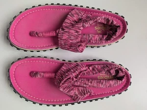 Lovely Womens pink GUMBIES sandals UK 6 trendy summer good condition - Picture 1 of 7