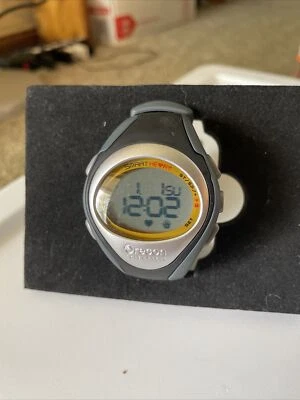 Oregon Scientific Heart Rate Monitor Vibration Alert Tap On Lens SE102 New Batte - Image 1 of 4