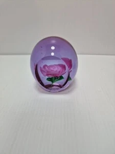  Paperweight pink floral design. Glass - Picture 1 of 6