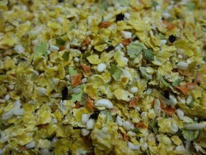 Debes Flocken Plus 4 kg Hundeflocke mit Gemüse Reis und Karotten BARF Ergänzung - Bild 1 von 1