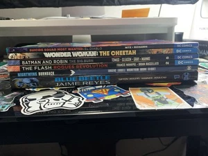 DC Trade Paperback Lot (mixed) - Picture 1 of 4