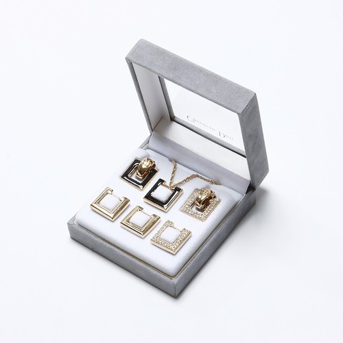 Christian Dior Set di Strass Pierce Collana Collana Oro WS9328