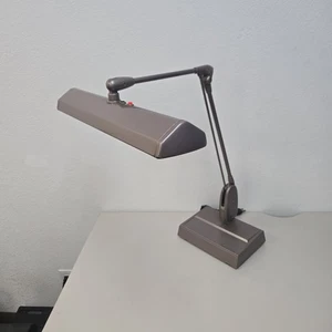 MCM Dazor P-2324 Schwebende Industrie Tisch Schreibtisch Zeichenarbeit Gelenklampe - Bild 1 von 13