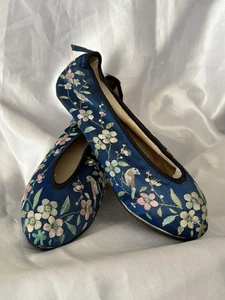 Pantofole vintage/antiche in raso ricamato taglia piccola 5,5? - Foto 1 di 11