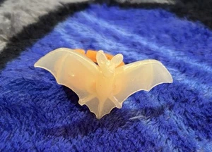 Raro anello pipistrello PAPCO vintage bagliore nel buio giocattolo per bambini - Foto 1 di 8