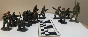 13 Vintage Lone Star plastic British Commandos - Picture 1 of 1