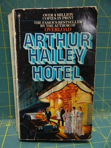 Paperback Copy of Hotel by Arthur Hailey July 1966 - Bild 1 von 5