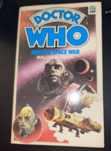 Doctor Who # 57 and the Space War by Malcolm Hulke - Target - 1980 - Picture 1 of 2
