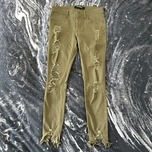 Express Women’s Jeans Cropped Ankle Legging Mid Rise Size 4 Distressed Pants - Picture 1 of 9