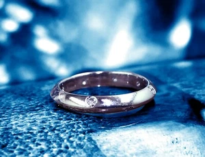 0.15 CT Unisex Bezel Set Diamond Eternity Wedding Band in 14k White Gold - Picture 1 of 2