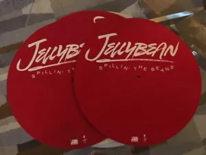 Tappetino antiscivolo per giradischi vintage "Spillin' the Beans", di Jellybean, set di 2 - Foto 1 di 1