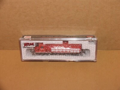 Atlas Canadian Pacific CP Rail GP-40 Locomotive #4611 With Ditch Lights N Scale - Image 1 of 4