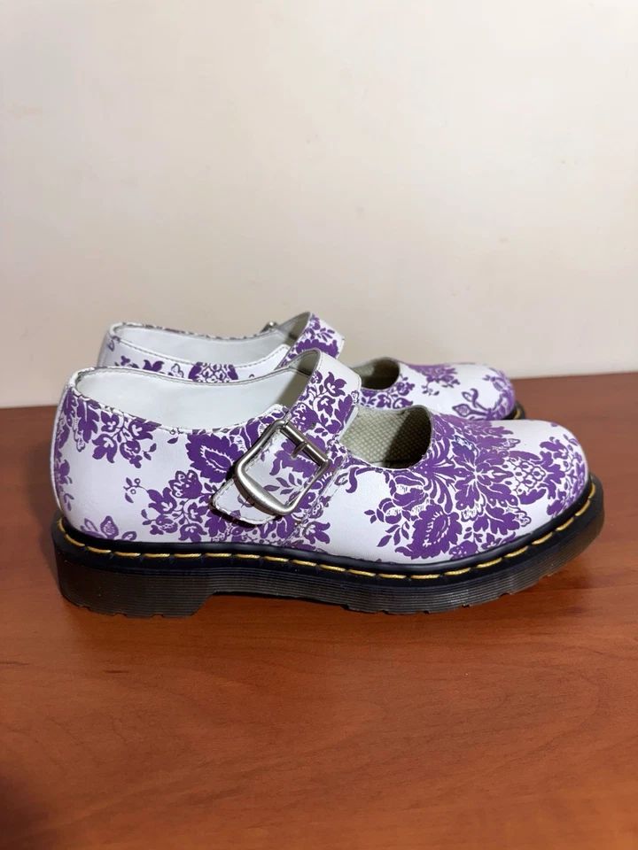 Sapato Feminino Dr. Martens Mary Jane 5026 Polley Fivela Floral Roxo Tamanho UK7 41 - Imagem 1 de 4