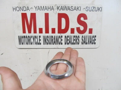 Suzuki NOS T20, T305, T350 1969-72, soporte de faros banda cromada, # 51551-11010 Foto 1 de 3