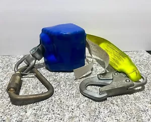 FallTech 8262 8' Web Retractable Lanyard Fall Protection Construction - Picture 1 of 8
