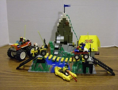 Lego 6584 City Town EXTREME TEAM CHALLENGE Complete w/Instructions - Image 1 of 4