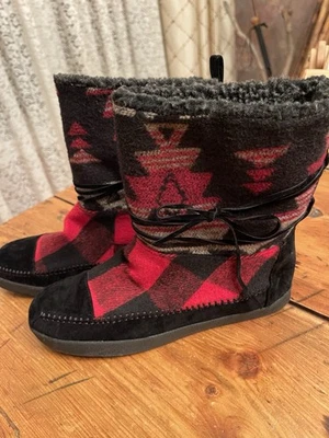 Botas Jackman Femininas MADDEN GIRL Tamanho 8M Xadrez Búfalo Asteca Vermelho/Preto Novo Na Caixa - Imagem 1 de 4