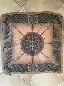 Magnifique grand carré en soie de marque BASILE 85 x 85 cm. made in Italy. - Foto 1 di 7