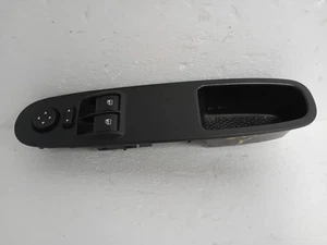 Pulsantiera alzavetro anteriore sinistra Lancia Ypsilon 2017 originale - Foto 1 di 5