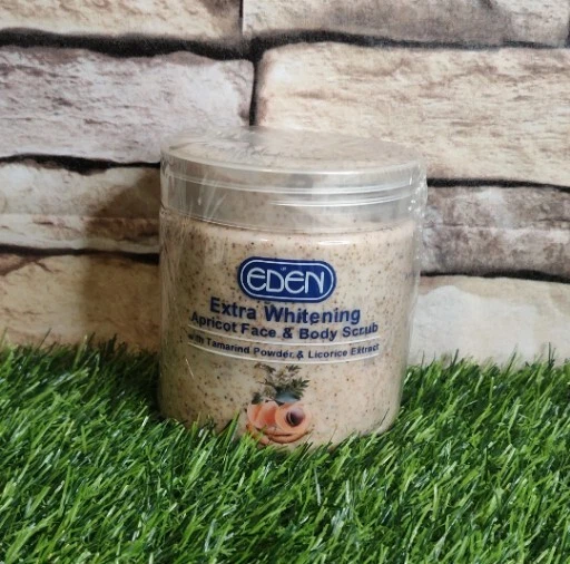 Exfoliante facial y corporal Eden Extra blanqueador de albaricoque con polvo de tamarindo y regaliz Foto 1 de 2