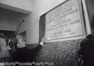 FRANCOIS*MITTERAND*PRESIDENTE*HABIB*BOURGUIBA*TUNEZ*1983*MANDES*FRANCIA*RARO* - Bild 1 von 1