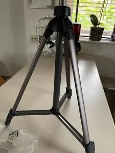 Vanguard Lightweight Aluminium Camera / Camcorder Tripod - Picture 1 of 8