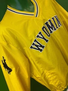 NCAA Wyoming Cowboys GIII Maglione Giallo Uomo Large - Foto 1 di 7