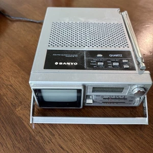 SANYO TPM2175 Portable Mini AM/FM Radio VHF/UHF TV. Tested & Working. - Picture 1 of 8