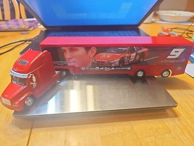 Plataforma de remolque Nascar Winner's Circles Kasey Kahne 1:64 #54187 G4 Foto 1 de 4