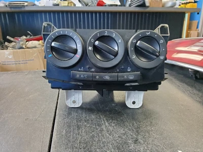 2006 - 2007 年马自达 5 气候控制模块组件原始设备制造商 M1900CC43 — 第 1/3 张图片