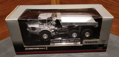 NEW MOTRART LIMITED EDITION 1:43 VOLVO A40D SILVER ARTICULATED DUMP TRUCK  - Image 1 of 4