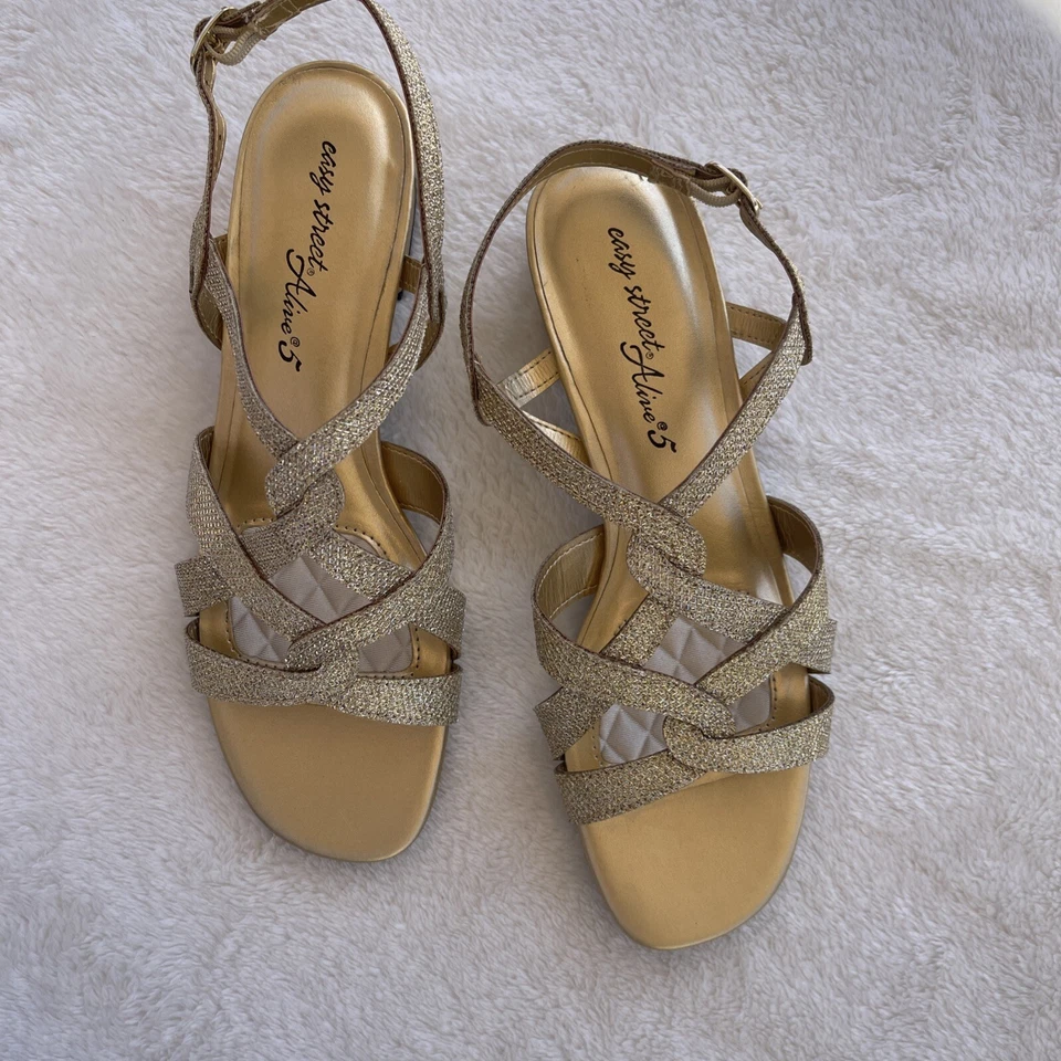 Sapatos de dança femininos tamanho 8 W Easy Street Alive 5 ouro lisonjeiro com pedra - Imagem 1 de 4