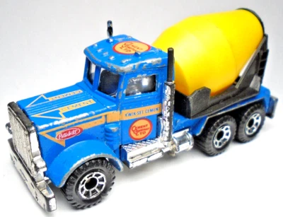 1981 MATCHBOX PETERBILT KWIK SET CEMENT MIXER BLUE 1:80 DIECAST 3" TRUCK YELLOW - Image 1 of 4