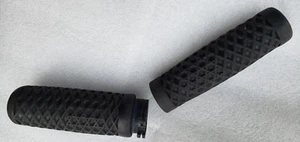 Biltwell Made in USA Hand Grips for Harley - Picture 1 of 2
