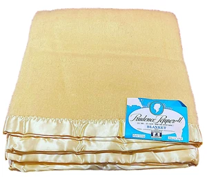 Manta Vintage Amarillo Satinado Encuadernación Lana Completa Rayón HECHA EN EE. UU. - Imagen 1 de 2