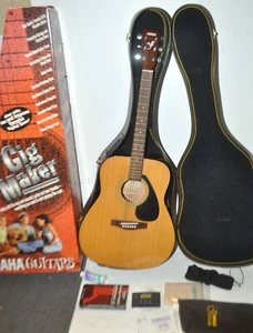 YAMAHA F-310 Acoustic Guitar Natural w/ accessories in Hard Case MINT - Picture 1 of 5