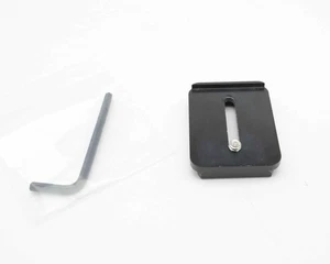 Markenlose hochwertige Arca Typ Objektivplatte 1,75" x 2,25" (#18277) - Bild 1 von 2