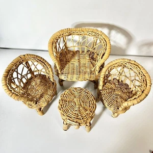 Juego de muebles de exterior de mimbre de madera para casa de muñecas miniatura de bambú de colección - Imagen 1 de 7