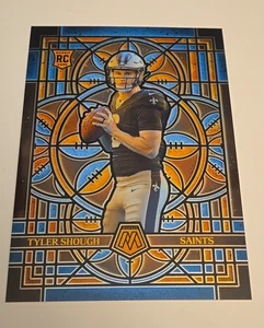 Mosaico de fútbol americano 2025 vitral de gran tamaño Tyler Shough Saints - Imagen 1 de 3